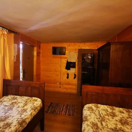 Casa De Oaspeti Dunarea La Cazane Dubova Zewnętrze zdjęcie