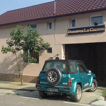 Casa De Oaspeti Dunarea La Cazane Dubova Zewnętrze zdjęcie