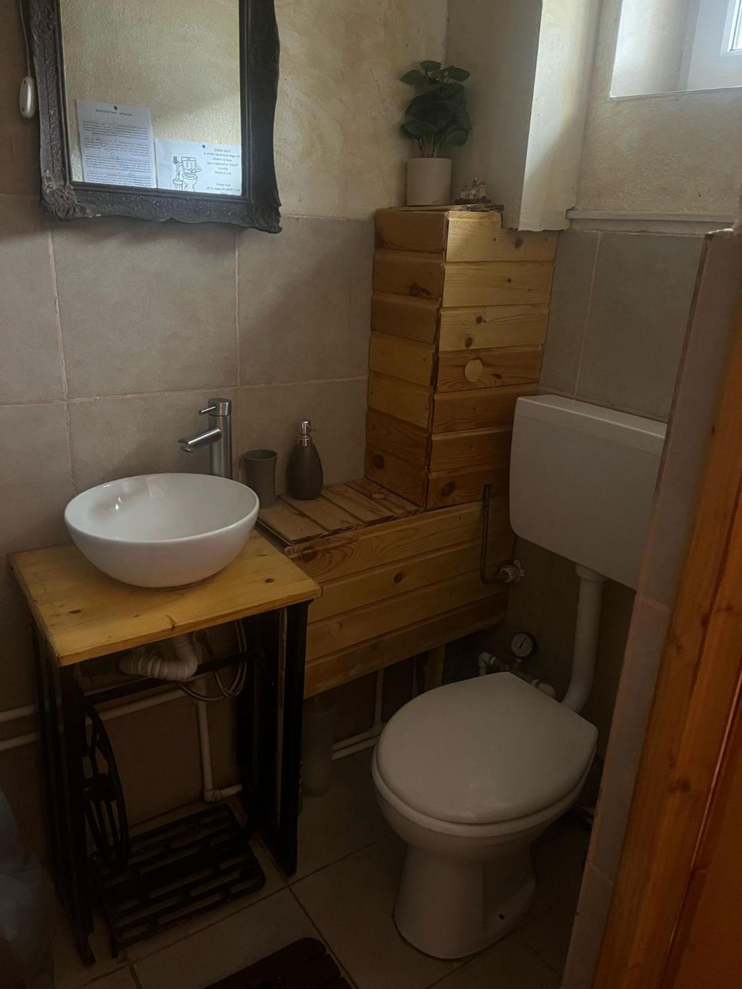 Casa De Oaspeti Dunarea La Cazane Dubova Zewnętrze zdjęcie